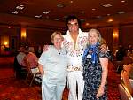 AnneHarmanandSueKnaufwithElvis.JPG
