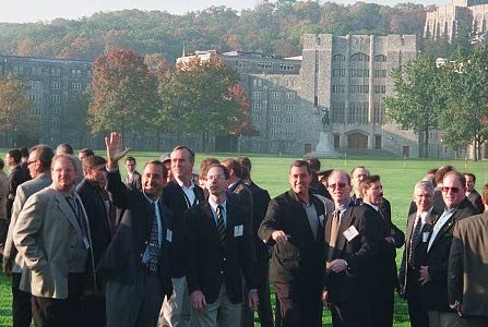 Old Grads3.jpg (55220 bytes)