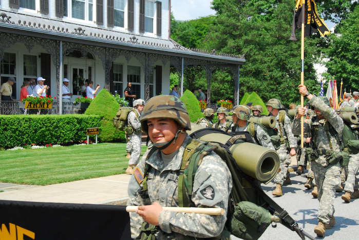 March_Back012